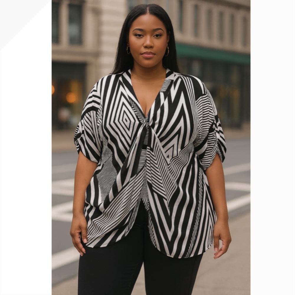Worthington Geometric Print B&W Short Sleeve V-Neck Women's Blouse Size 3XL